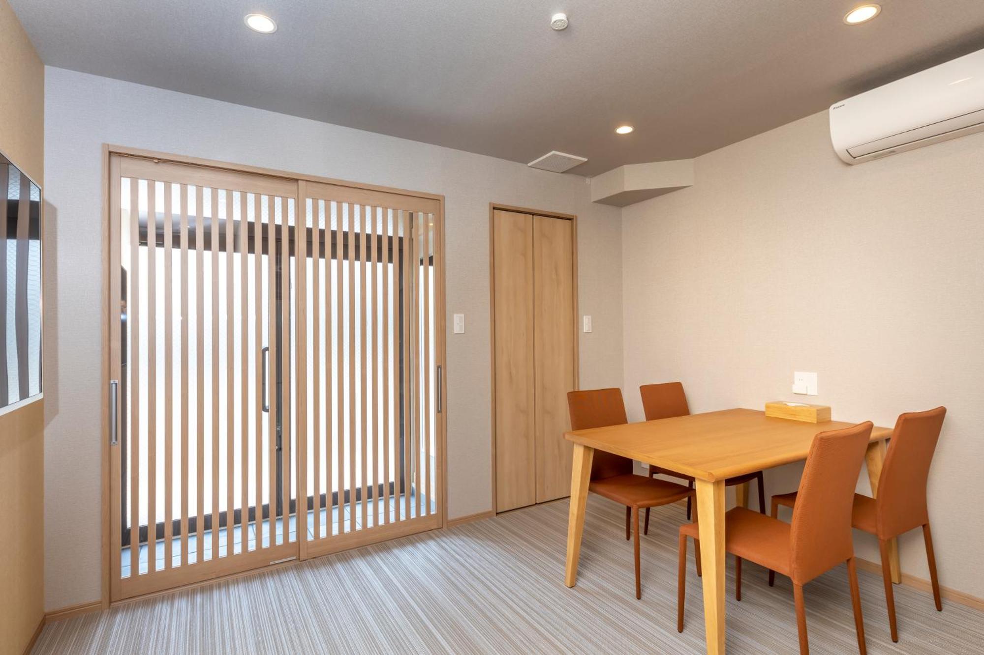 Kyoto Takatsuji Rose Heights Hotel Bagian luar foto