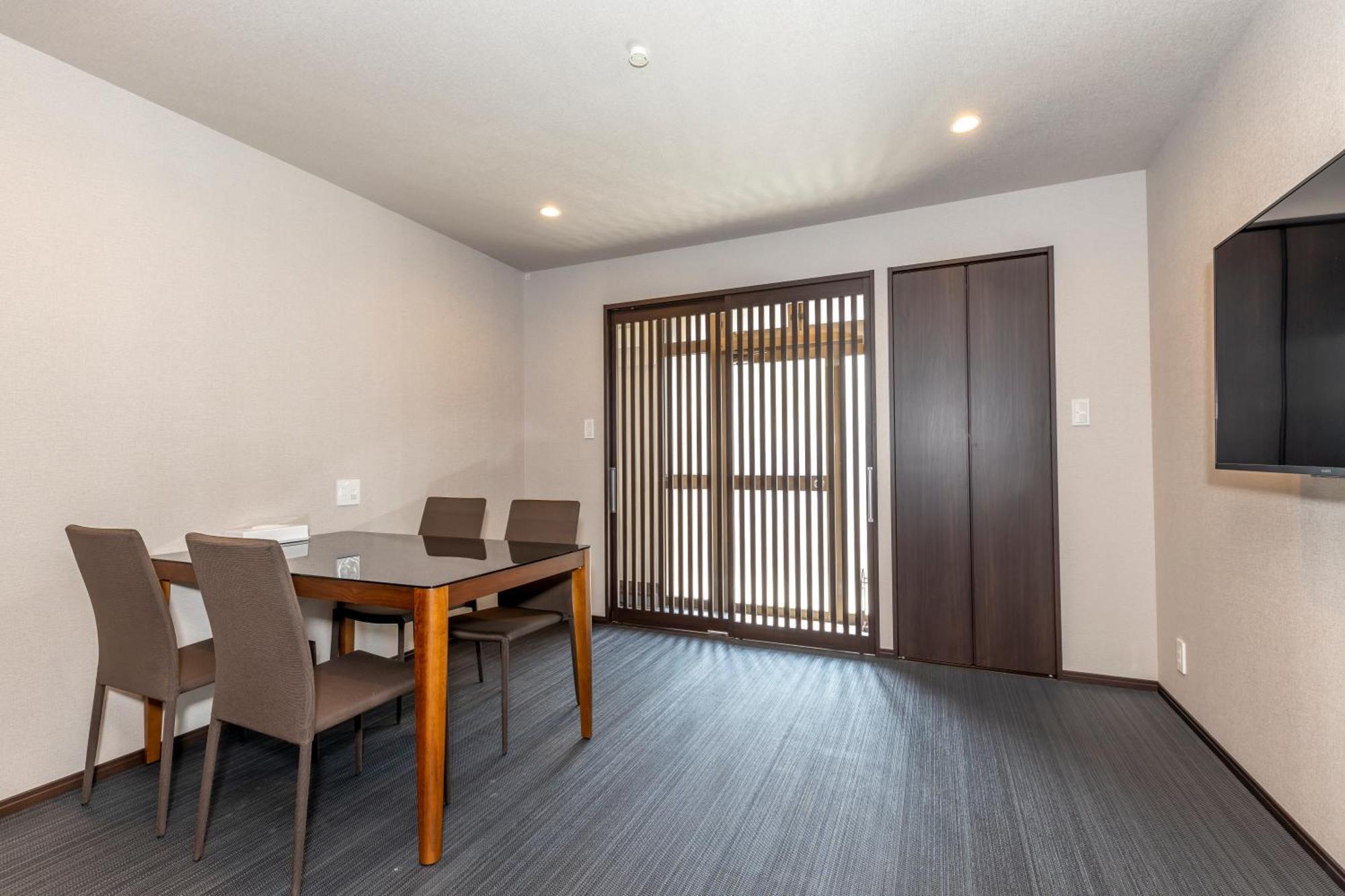 Kyoto Takatsuji Rose Heights Hotel Bagian luar foto