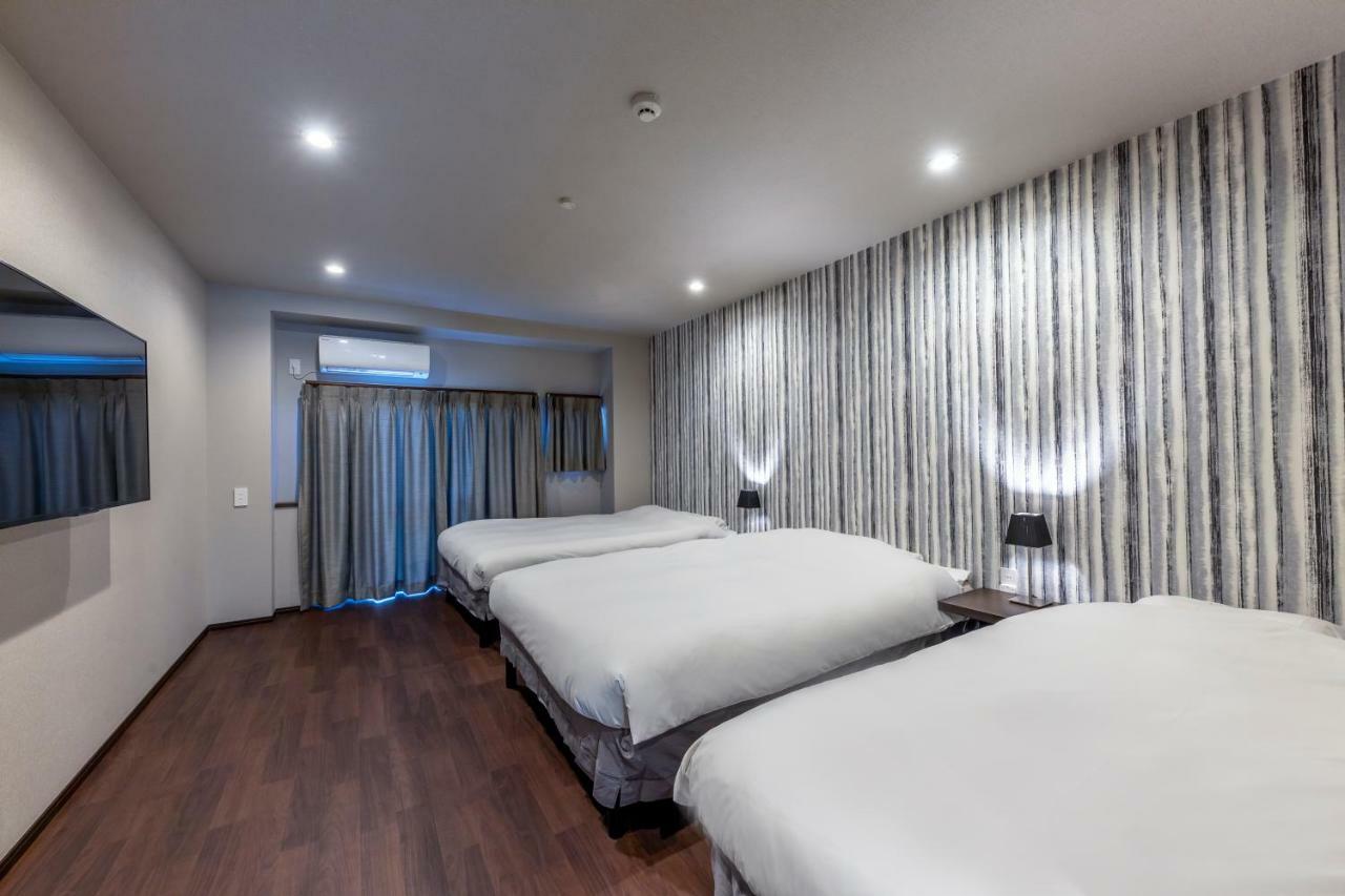 Kyoto Takatsuji Rose Heights Hotel Bagian luar foto